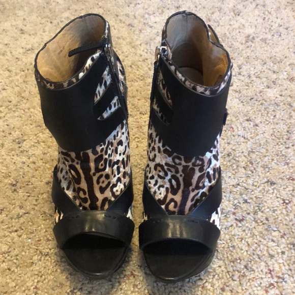 GWEN STEFANI Heels - Picture 2 of 6